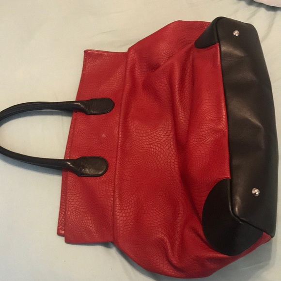 Handbag - Picture 3 of 3